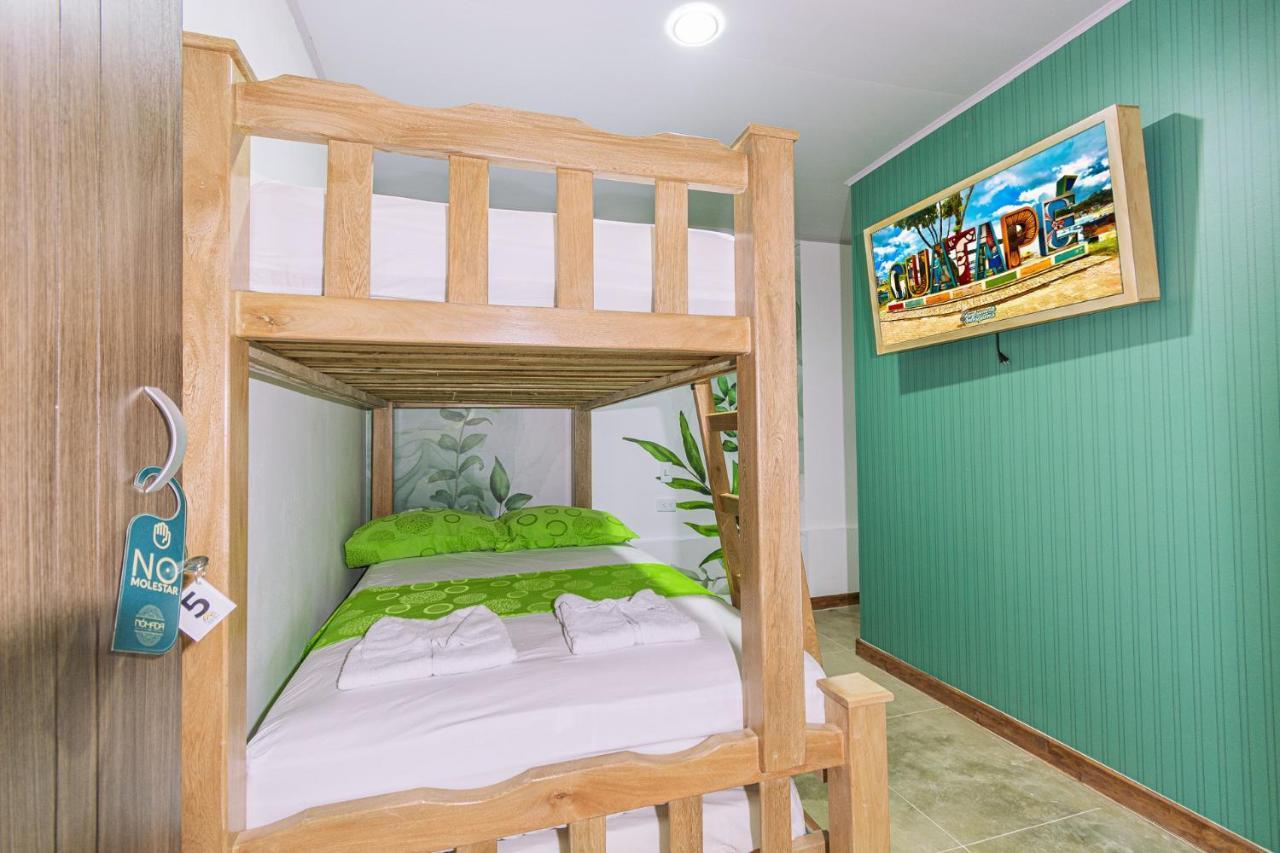 Nomada Hotel Guatape Bagian luar foto