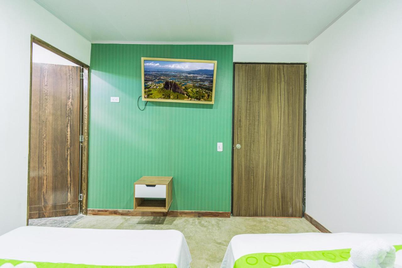 Nomada Hotel Guatape Bagian luar foto