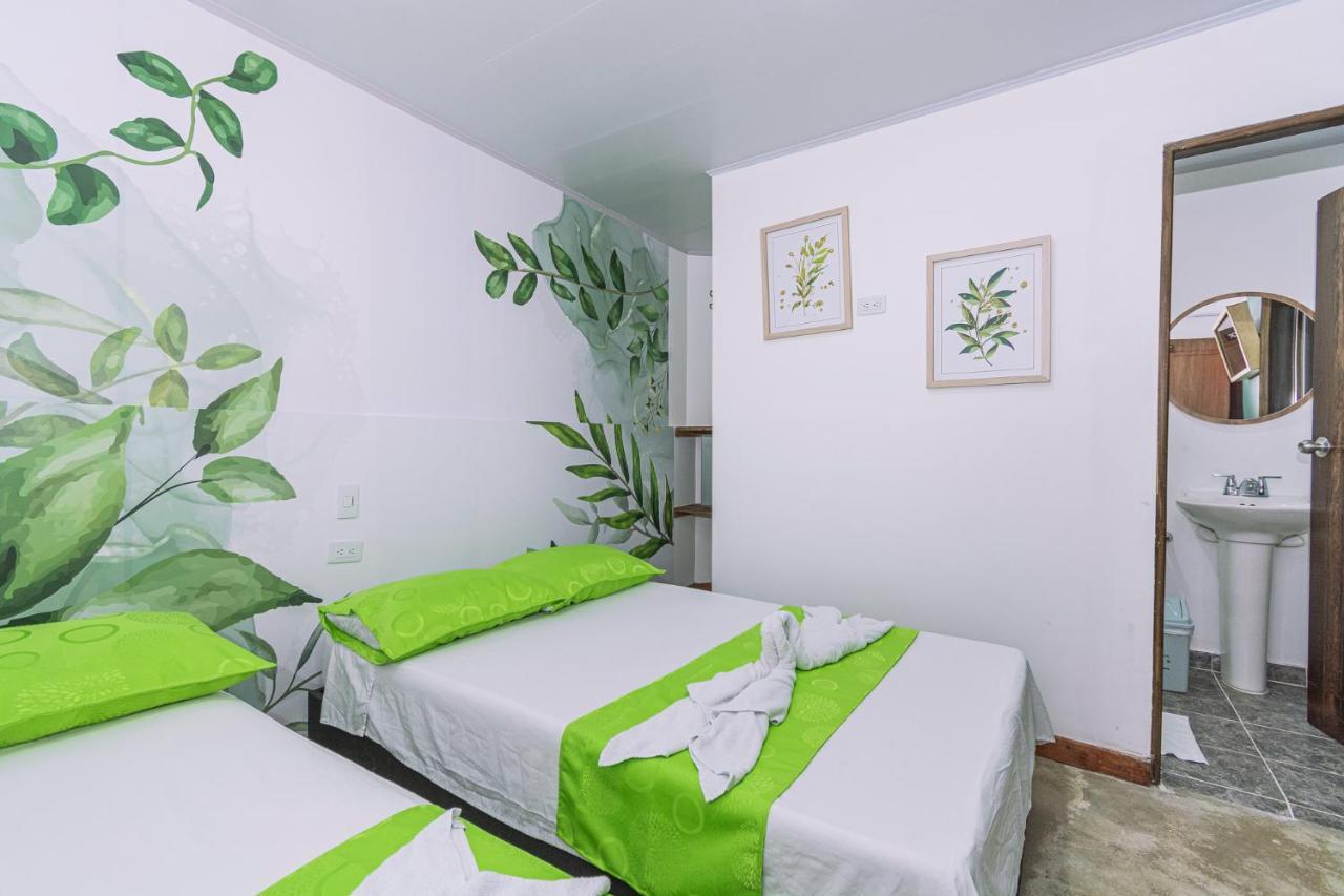Nomada Hotel Guatape Bagian luar foto