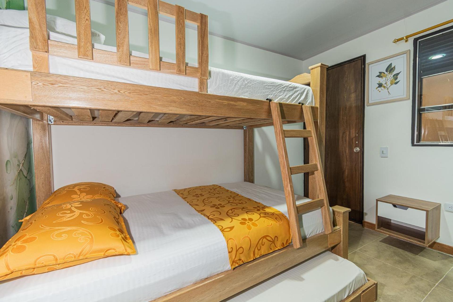 Nomada Hotel Guatape Bagian luar foto