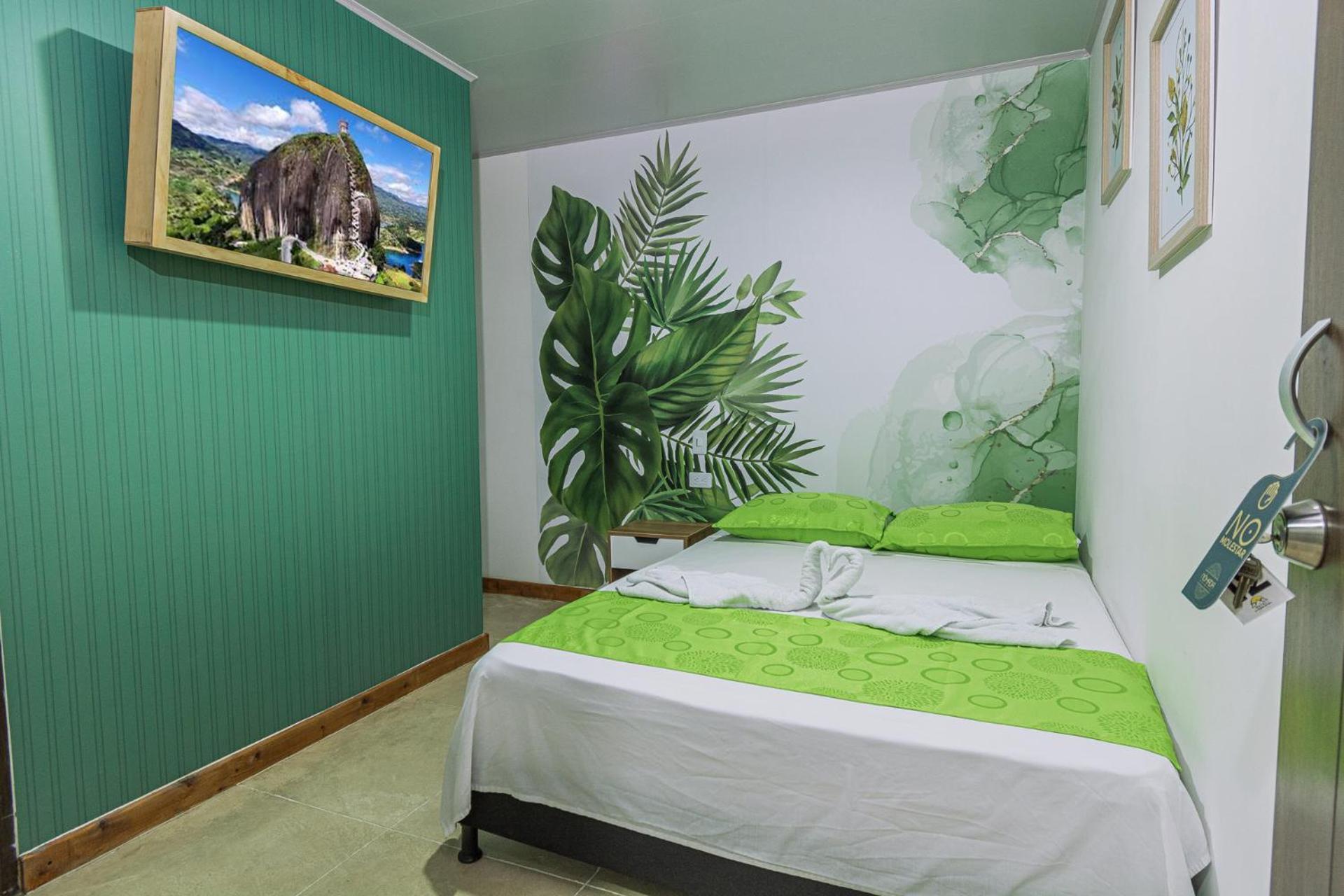 Nomada Hotel Guatape Bagian luar foto